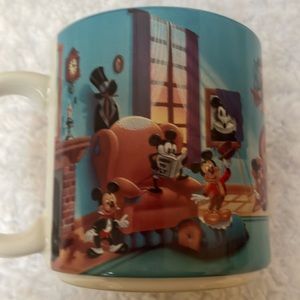 Mug Mickey Mouse Through the Years ceramic vintage Japan